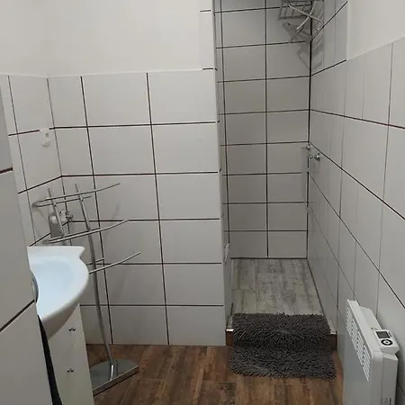 Ubytkomachac